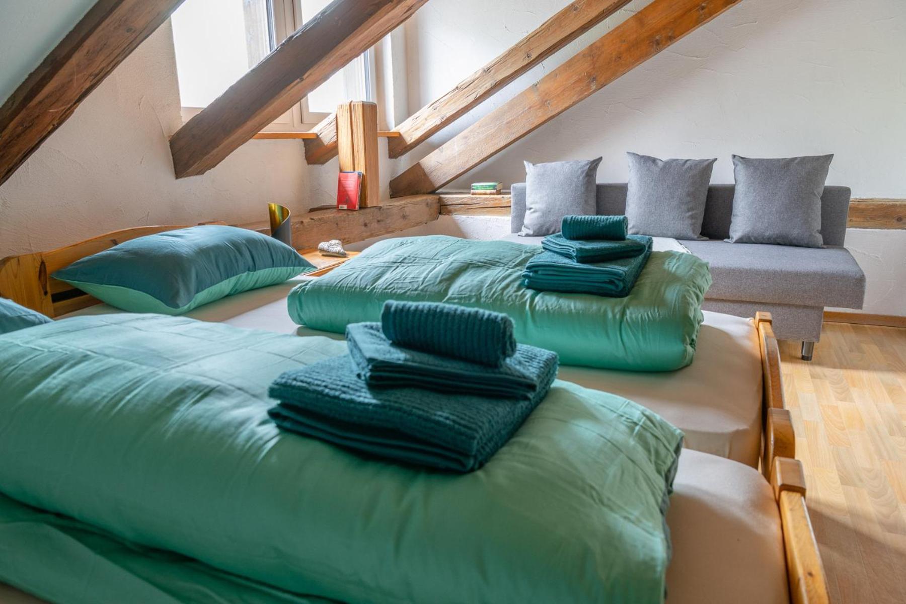 Jenaz Chrona Bed & Breakfast الغرفة الصورة