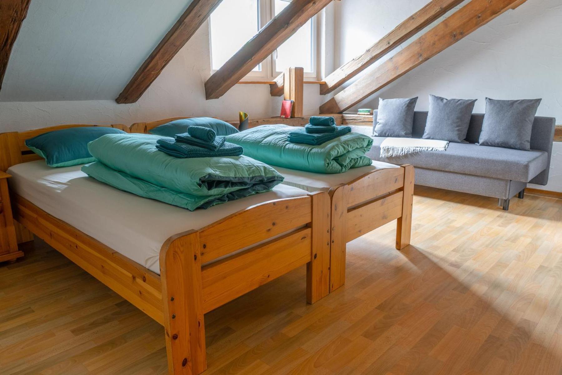 Jenaz Chrona Bed & Breakfast الغرفة الصورة