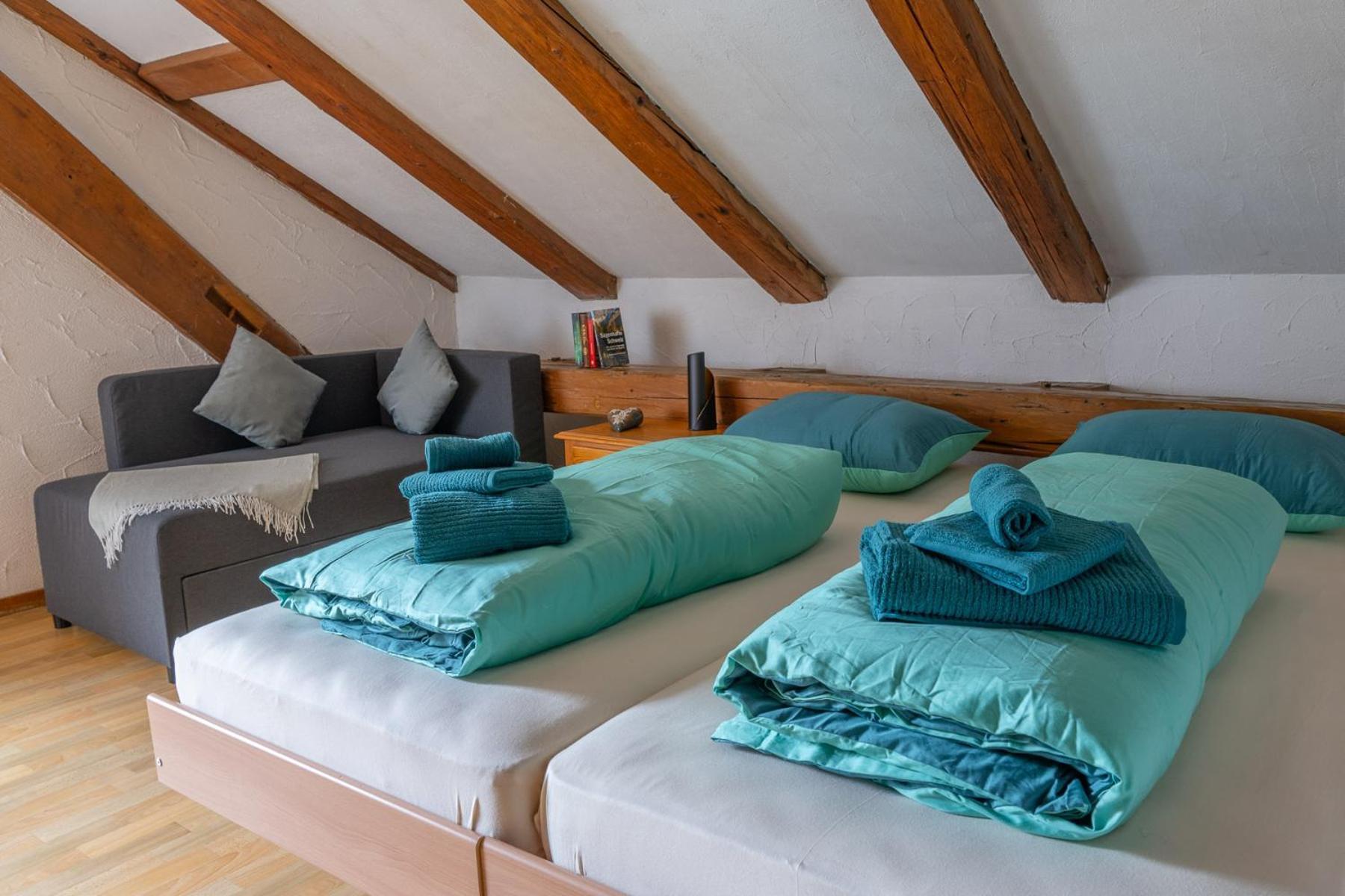 Jenaz Chrona Bed & Breakfast الغرفة الصورة