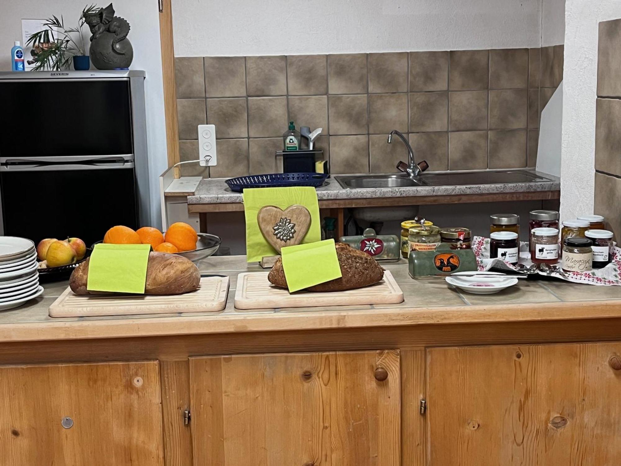 Jenaz Chrona Bed & Breakfast المظهر الخارجي الصورة